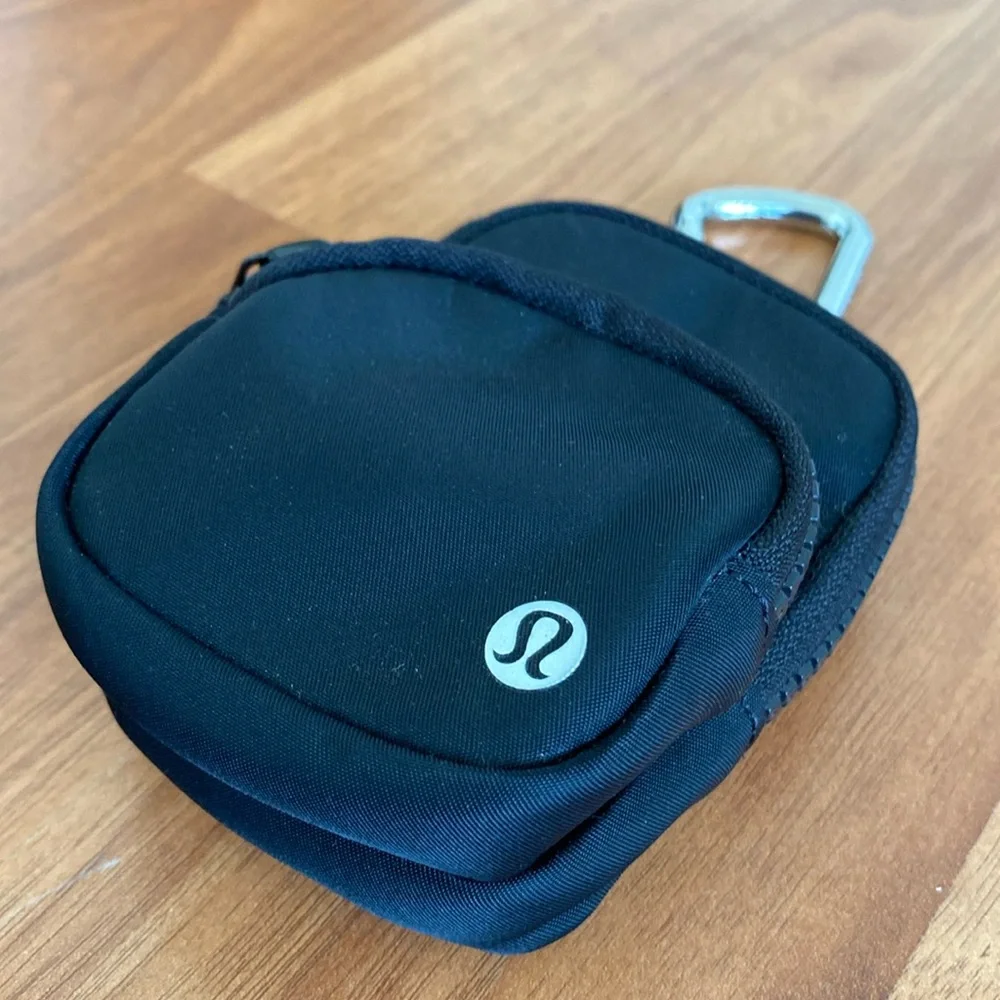 ❤️ Lululemon Nano Clip-on Backpack Black NWOT